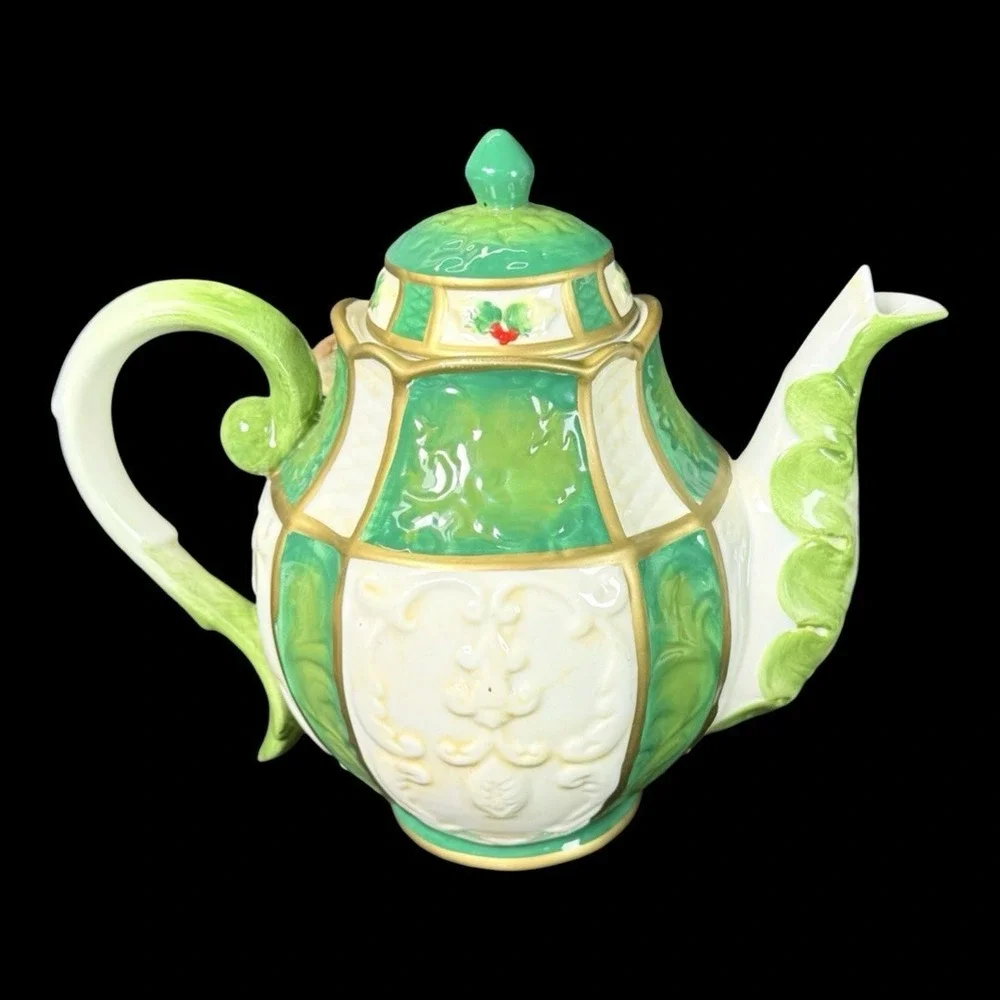 Cosmos Emerald Holiday Holly Berry Christmas Gold Entertainment‎ Teapot Set of 3